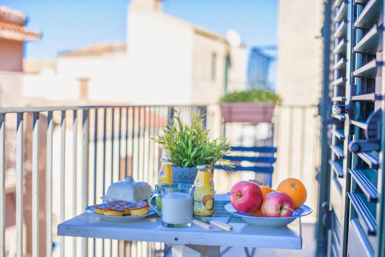 Vista mare sulla Rocca di Cefalù Esterno foto
