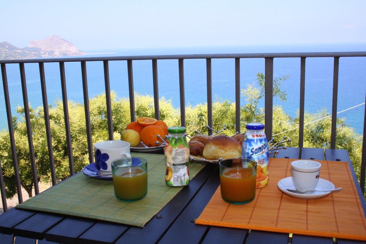 Vista mare sulla Rocca di Cefalù Esterno foto