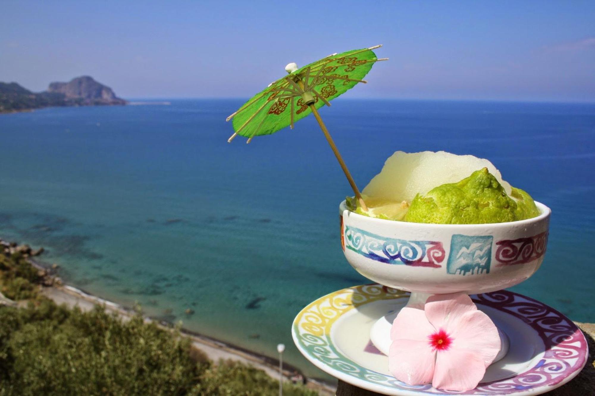 Vista mare sulla Rocca di Cefalù Esterno foto